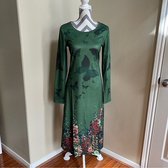 Miss Look Maxi Long Sleeve Dress with Flowers & Butterflies - Size: Medium - Picture 1 of 9